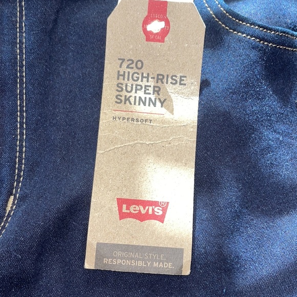 Levi skinny jeans - Picture 6 of 9